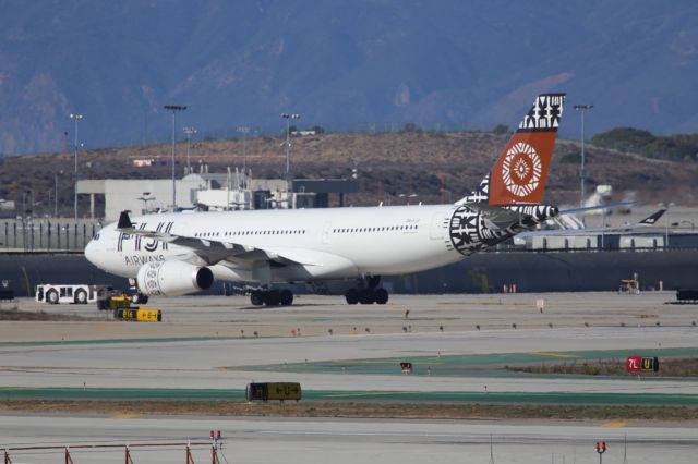 Airbus A330-200 (DQ-FJT)