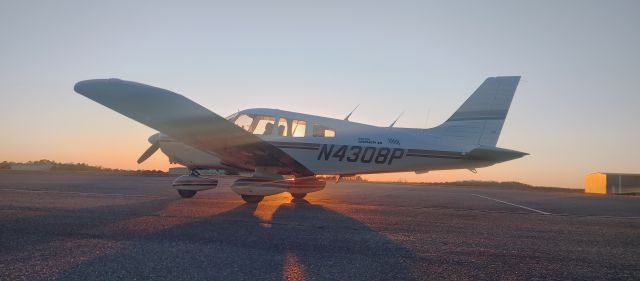 Piper Cherokee (N4308P) - Sunset April 2025