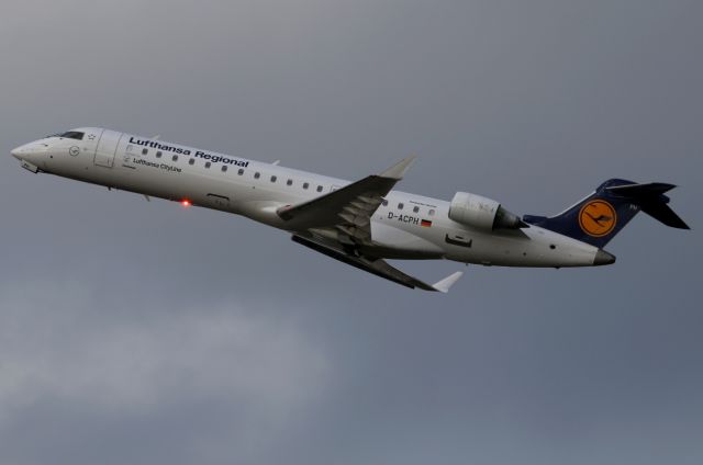 Canadair Regional Jet CRJ-700 (D-ACPH)