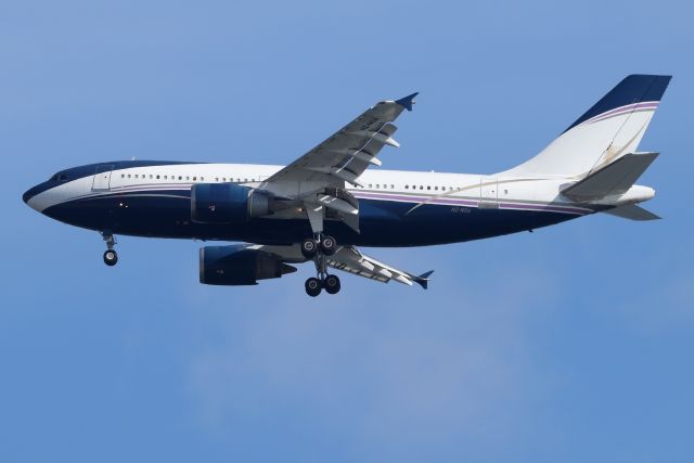 Airbus A310 (HZ-NSA) - 'Hotel Zulu November Sierra Alpha' arriving for the UN General Assembly