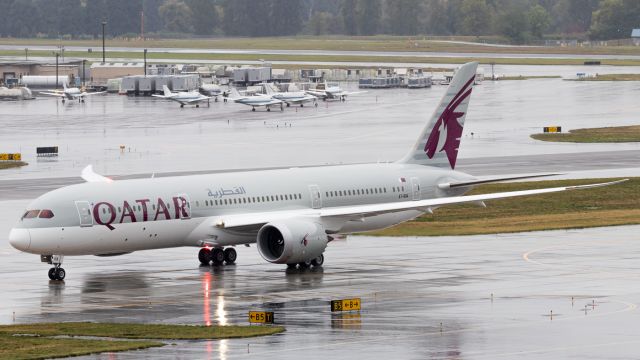 Boeing 787-9 Dreamliner (A7-BHA) - A7-BHA taxiing out as BOE937 heavy. This is Qatar's first 787-9.