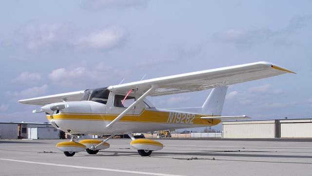 Cessna Commuter (N19282) - The worlds most prolific civilian trainer!