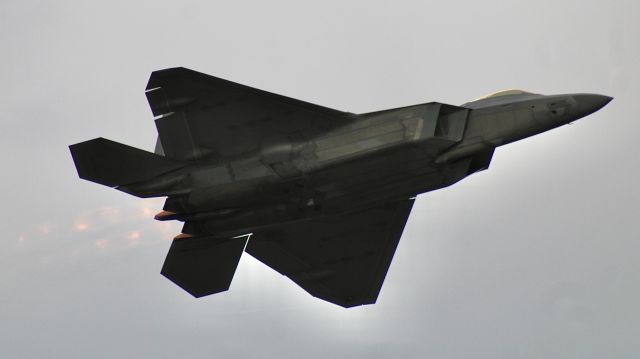 Lockheed F-22 Raptor (05-4089) - Pilot Capt. “RaZZ” Larson of the USAF ACC F-22 Demon Team in 05-4089, during the Day 3 afternoon airshow at EAA Airventure 2023. br /br /7/26/23