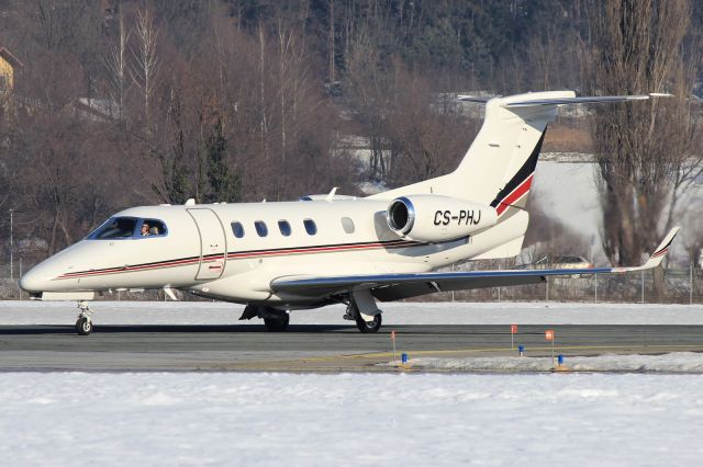 Embraer Phenom 300 (CS-PHJ)