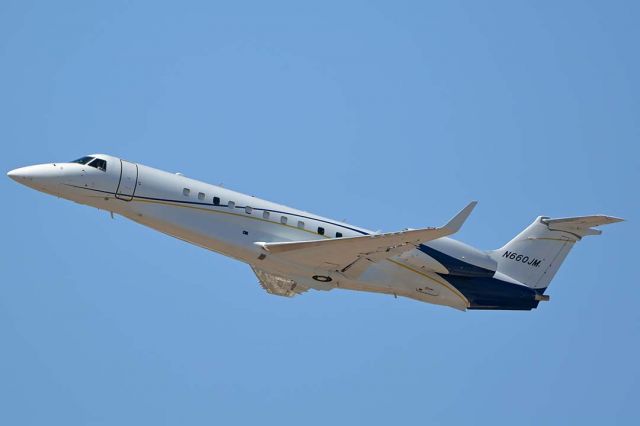 Embraer ERJ-135 (N660JM) - SAS Aviation Holdings Embraer EMB-135BJ N660JM at Phoenix Sky Harbor on July 2, 2018. 