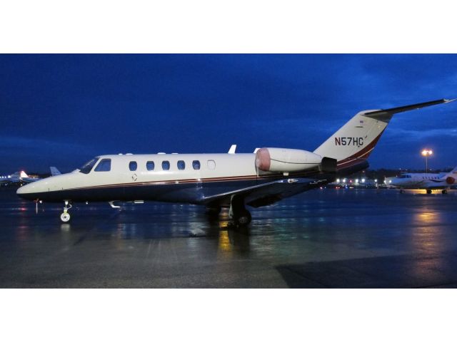 Cessna Citation CJ2+ (N57HC) - A Citaion CJ2. Nice paint job.