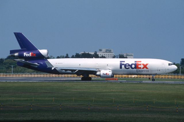 Boeing MD-11 (N599FE) - Departure at Narita Intl Airport Rwy16R on 2006/05/04