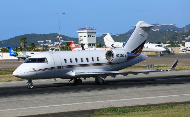 Canadair Challenger (N245QS)