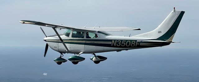 Cessna Skylane (N3508F)