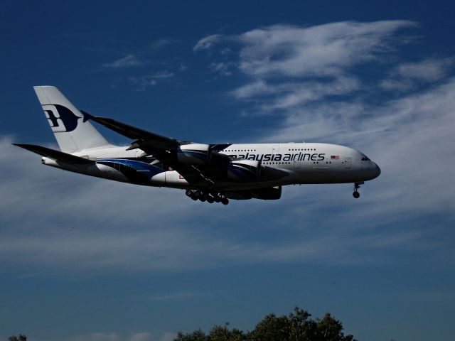 Airbus A380-800 (9M-MNC)