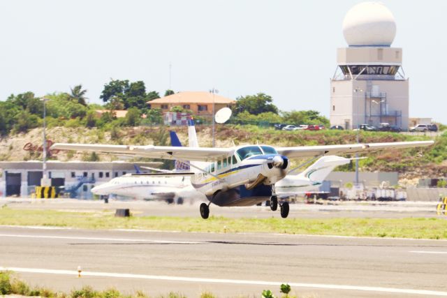 ROMAERO Islander (F-OSBH)