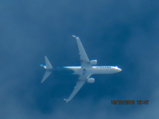 Boeing 737-900 (N266AK)