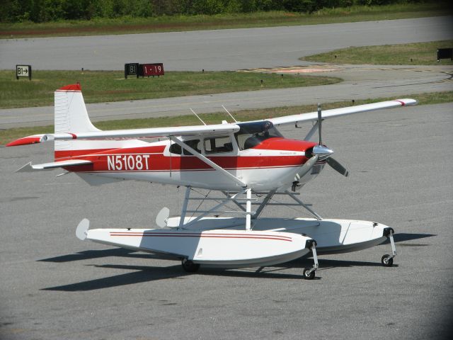 Cessna Skywagon (N5108T) - Sharp-looking little ride!