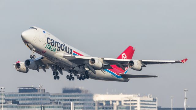 Boeing 747-400 (LX-RCV)