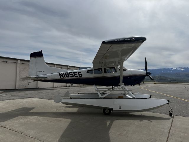 Cessna Skywagon (N185ES)