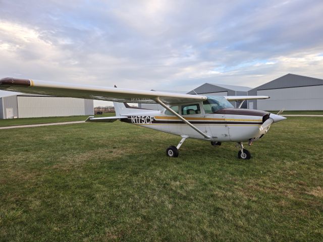 Cessna Skyhawk (N175CF)