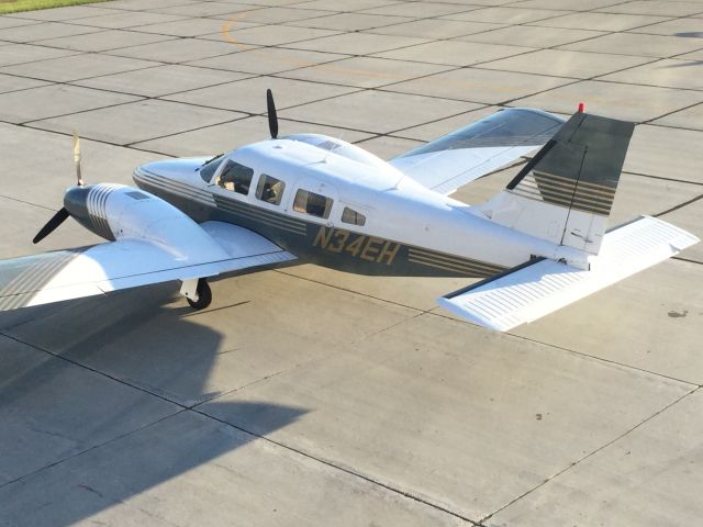 Piper Seneca (N34EH)