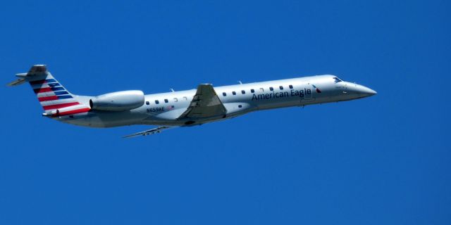 Embraer ERJ-145 (N659AE) - Shortly after departure is this 2003 American Airlines Eagle Embraer 145LR in the Summer of 2022.