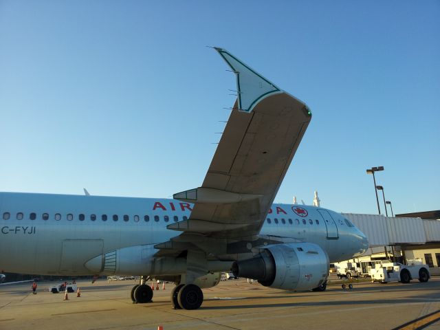 Airbus A319 (C-FYJI)