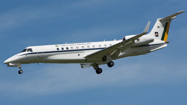 Embraer ERJ-135 (FAB2585)