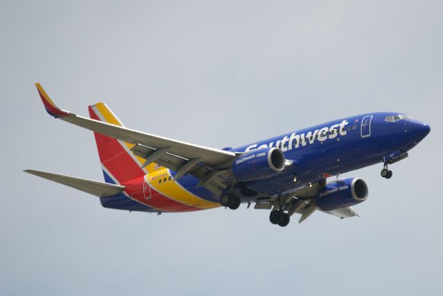 Boeing 737-700 (N227WN)