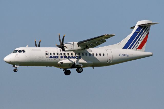 ALENIA Surveyor (ATR-42-500) (F-GPYM)