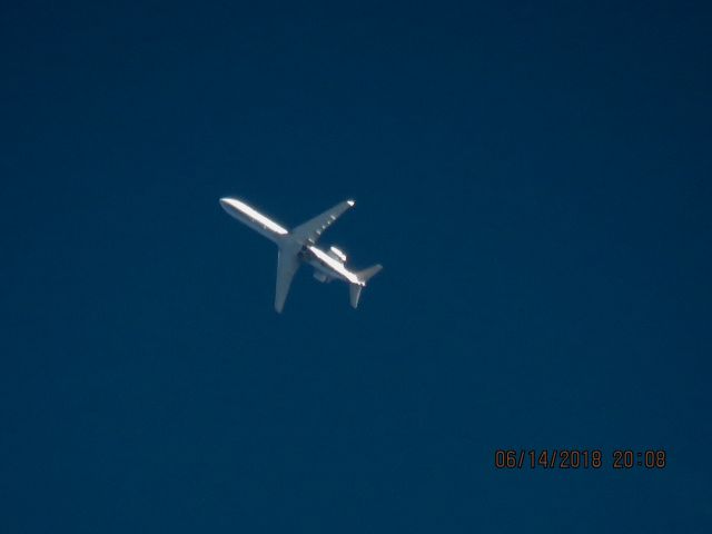 Canadair Regional Jet CRJ-700 (N600QX)