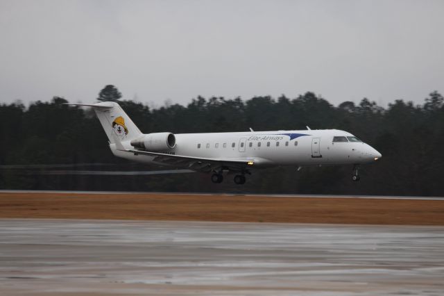 Canadair Regional Jet CRJ-200 (N155MW)