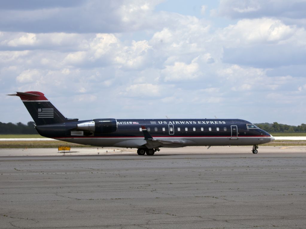 Canadair Regional Jet CRJ-200 (N410AW)