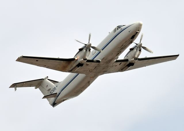 Beechcraft 1900 (N26RZ)