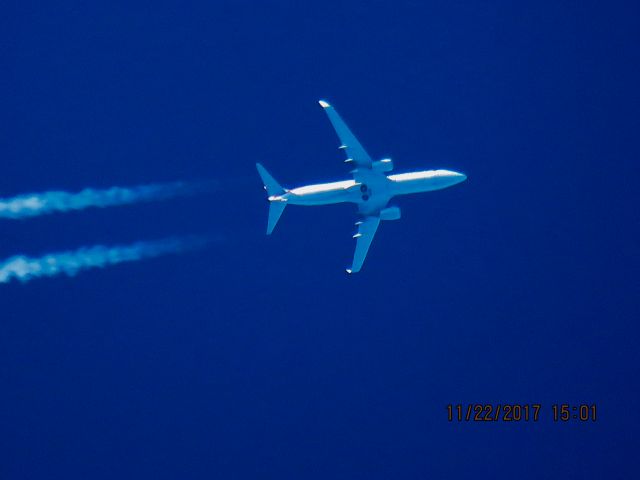 Boeing 737-800 (N940AN)