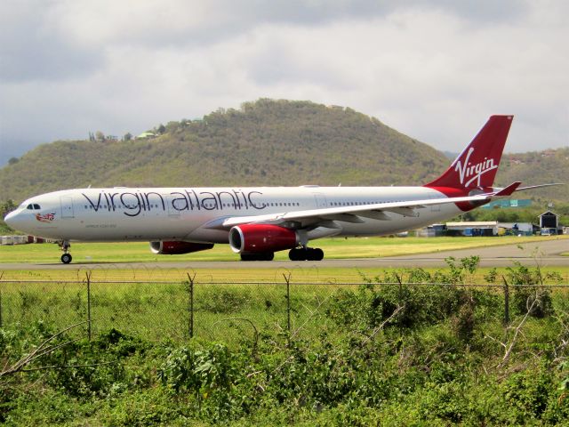 Airbus A330-300 (G-VKSS)