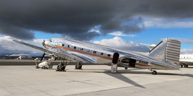 Douglas DC-3 (N3006) - A fabulous stroke of good fortune, not for the passengers and crew but for me (and several of my friends), resulted in this absolutely ultra-awesome Douglas DC-3, named "Kippie Lee," making an unplanned visit to Reno. N3006 was enroute to Truckee Tahoe Airport (KTRK) when that airport was forced to close due to a snowstorm and "Kippie Lee" diverted to RNO. 