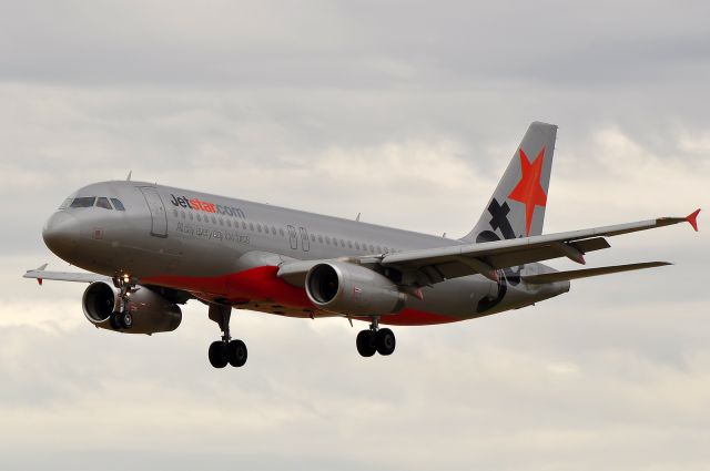 Airbus A320 (VH-VQQ)