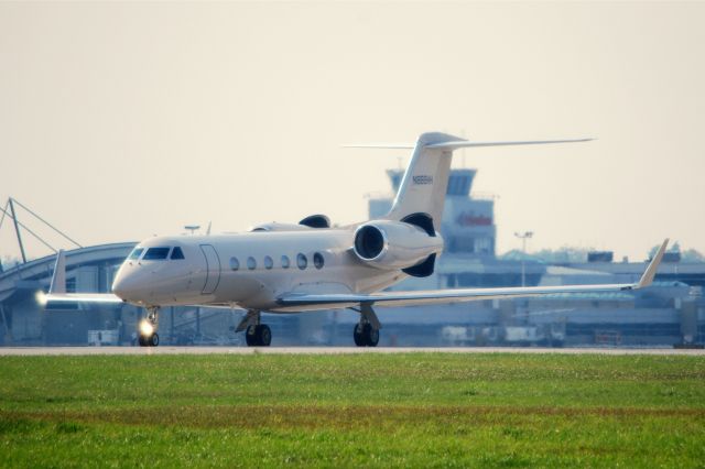 Gulfstream American Gulfstream 2 (N888HH) - Taken on September 2 2011.