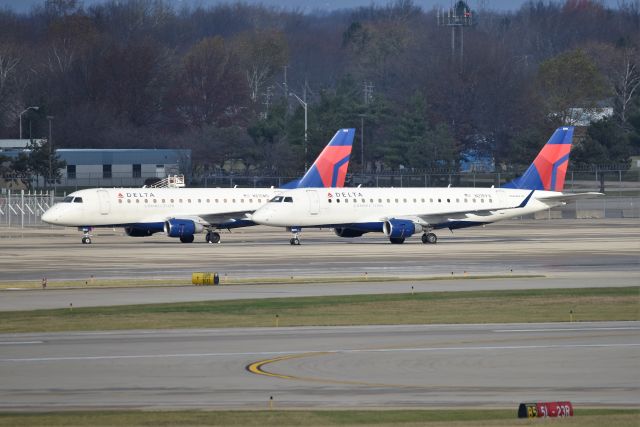 Embraer 175 (N219YX) - DL Colors. 11-15-2020