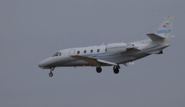 Cessna Citation Excel/XLS (N865JS) - On final is this 2002 Cessna Citation 560XL in the Winter of 2020.