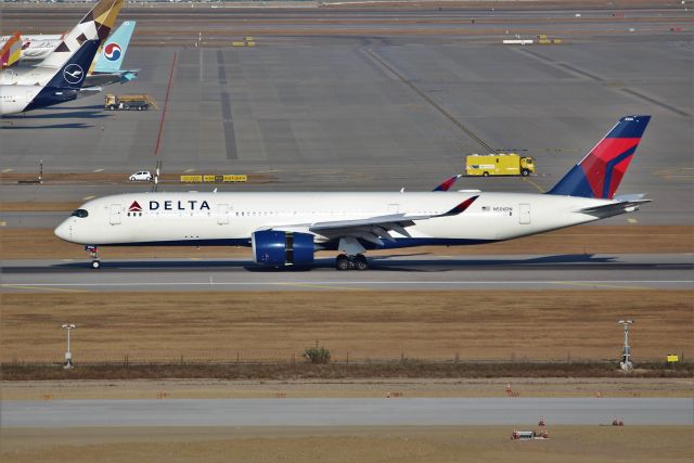 Airbus A350-900 (N506DN)