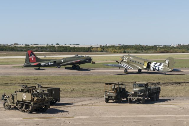 Boeing B-17 Flying Fortress (N7227C) - With C47 N47TB