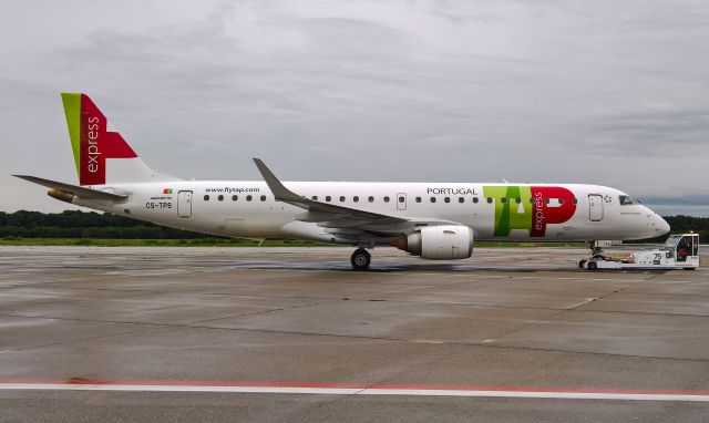 Embraer ERJ-190 (CS-TPS)