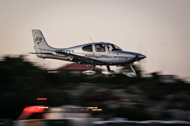 Cirrus SR-22 (N787SS)