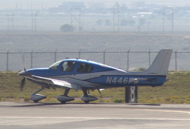 Cirrus SR-22 (N446FM)