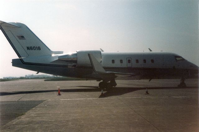 Canadair Challenger (N601S) - Seen here in May-97.