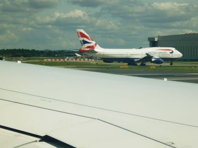 Boeing 747-400 (G-CIVV)