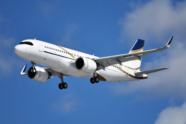 Airbus A320neo (9H-NEW) - Shown arriving runway 32 at IND this afternoon on delivery flight from XFW/EDHI non-stop delivery flight. Love the registration 9H-NEW. NEW airplane! First Pic of this aircraft on the database..!