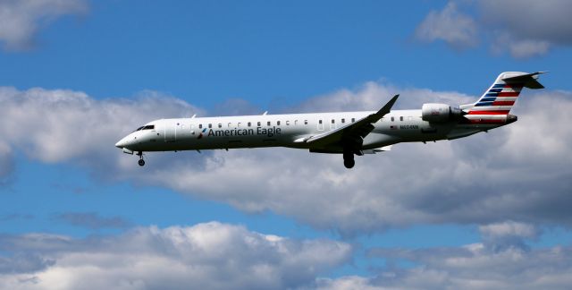 Canadair Regional Jet CRJ-900 (N604NN) - On final is this 2019 American Airlines Eagle Canadair Regional Jet CRJ-900LR in the Summer of 2020.