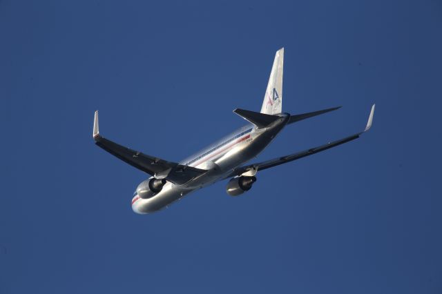 BOEING 767-300 (N381AN)