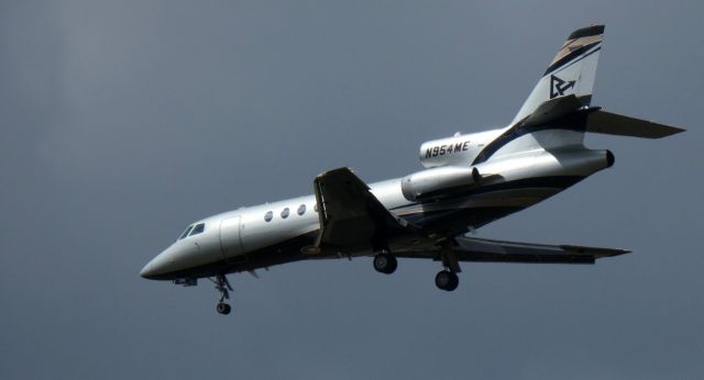 Dassault Falcon 50 (N954ME) - On short final is this 1994 Dassault Falcon 50 in the Spring of 2022.