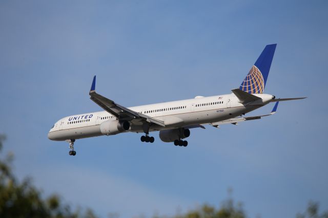 BOEING 757-300 (N75861)
