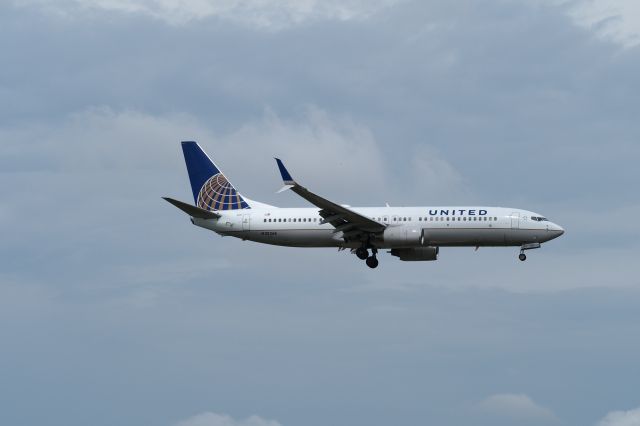 Boeing 737-700 (N38268)